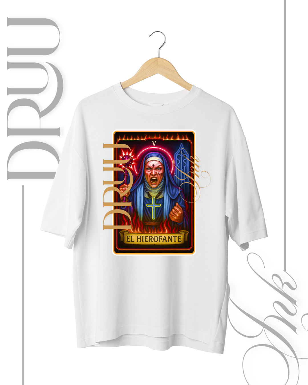 Playera tipo Oversize – Monja Rebelde “El Hierofante”
