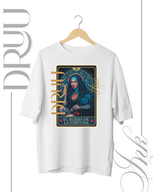 Playera tipo Oversize – Monja Rebelde “La Rueda de la Fortuna”