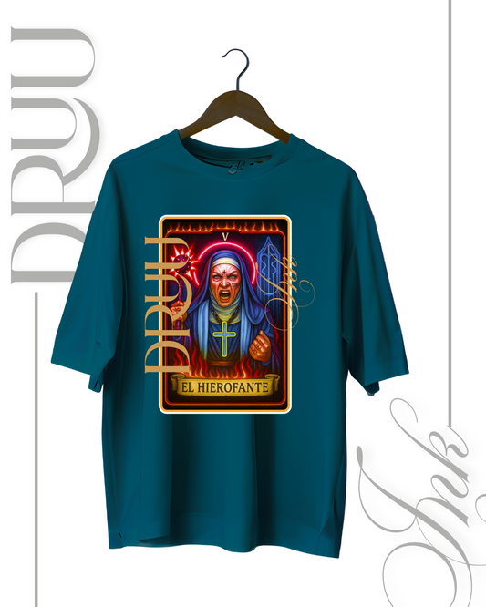 Playera tipo Oversize – Monja Rebelde “El Hierofante”