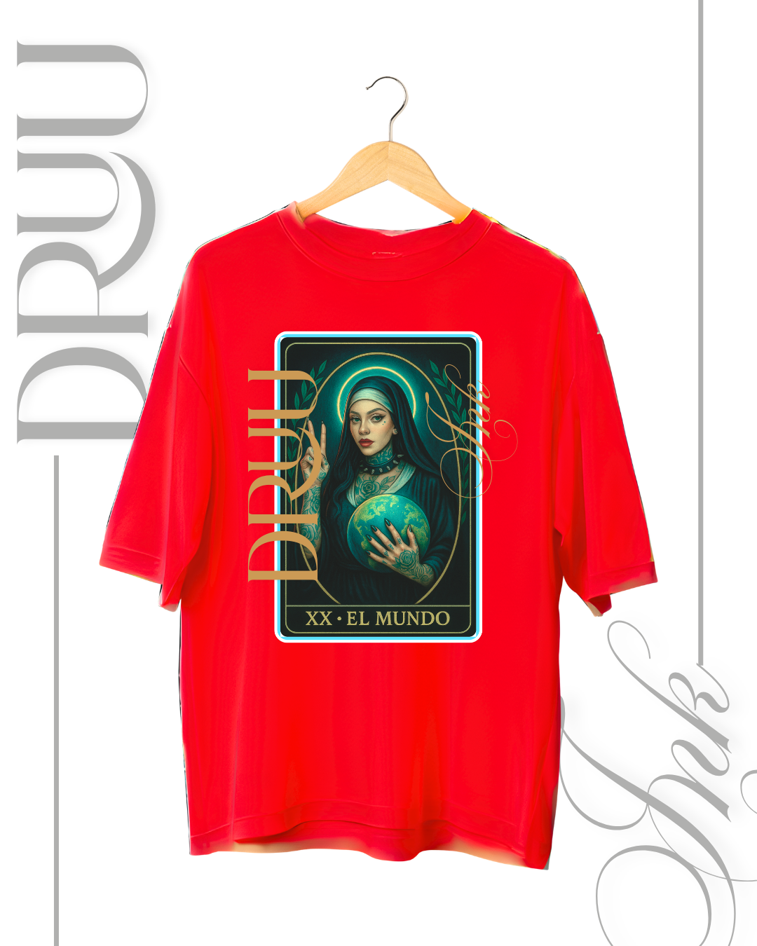 Playera tipo Oversize – Monja Rebelde “El Mundo”